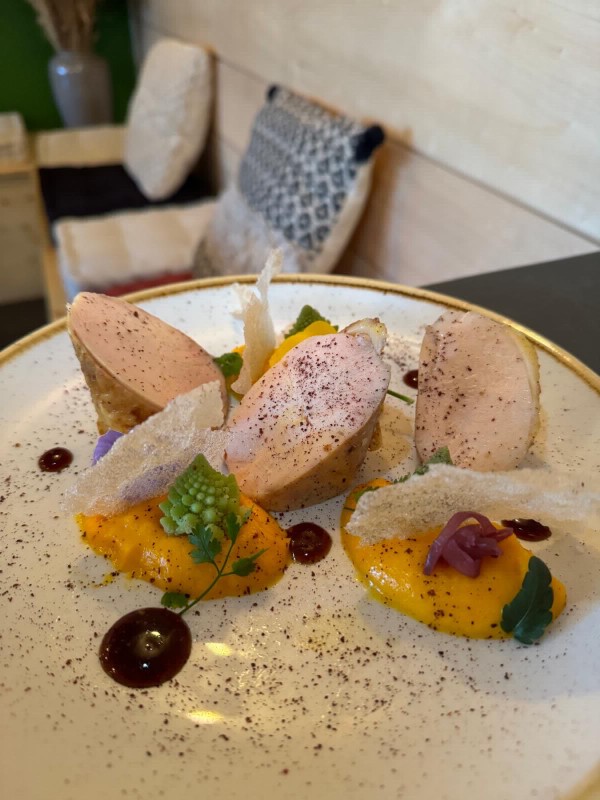 Passer une soirée gourmande et conviviale avec menu dégustation et vins choisis à L’Isle-Jourdain